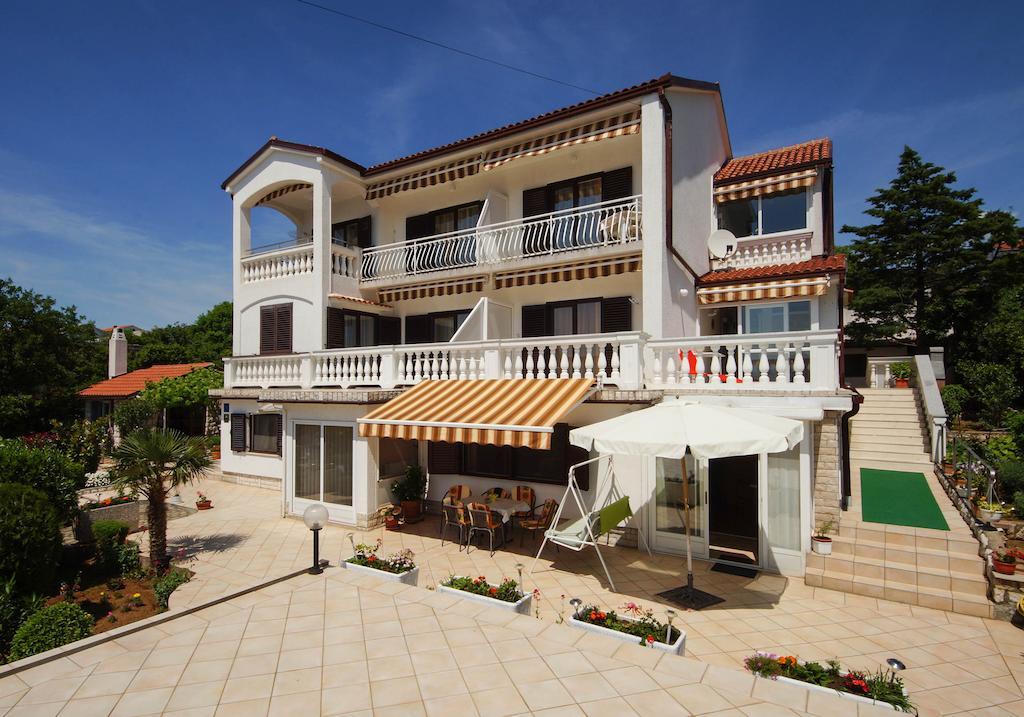 Apartments Lina Novi Vinodolski Exteriér fotografie